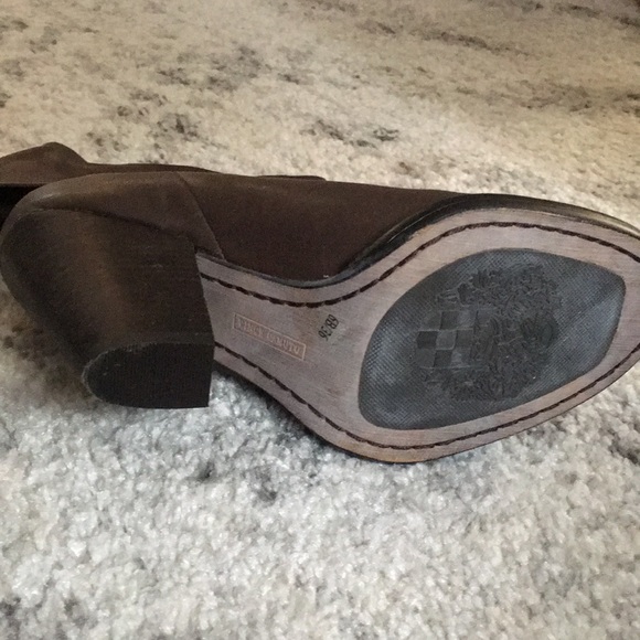 Vince Camuto Brown leather booties - Picture 2 of 4